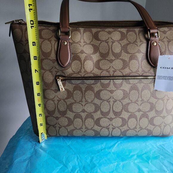 Coach NWT Gallery Signature Canvas Khaki/Saddle Tote, wristlet set, 4FER - Picture 6 of 11